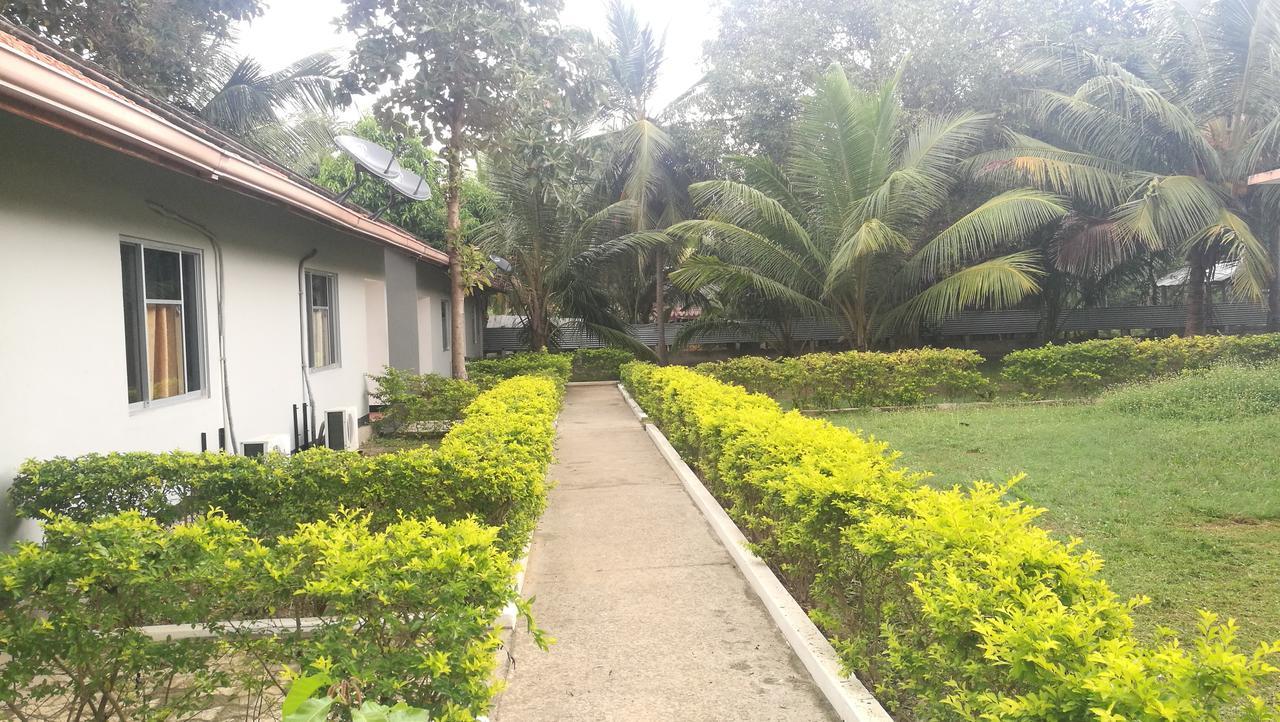 Friends Paradise Kilinochchi Esterno foto